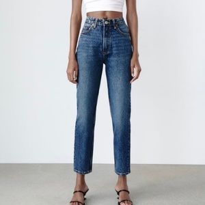 Zara Mom Fit Blue Jeans